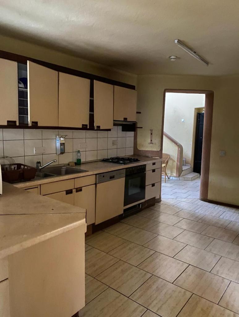 Guesthousejane Villa & Apartments Naivasha Oda fotoğraf
