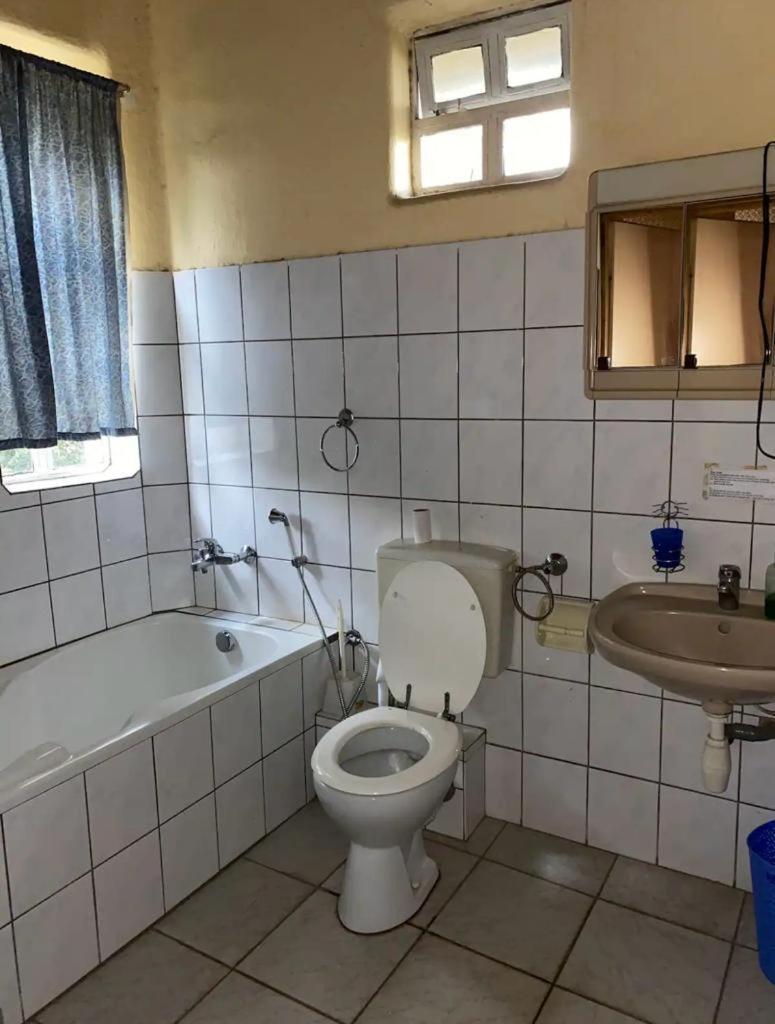 Guesthousejane Villa & Apartments Naivasha Oda fotoğraf